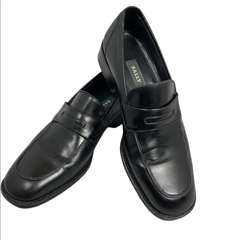 Bally Black Leather Penny Loafer Like New Condition Made in Italy Size 8